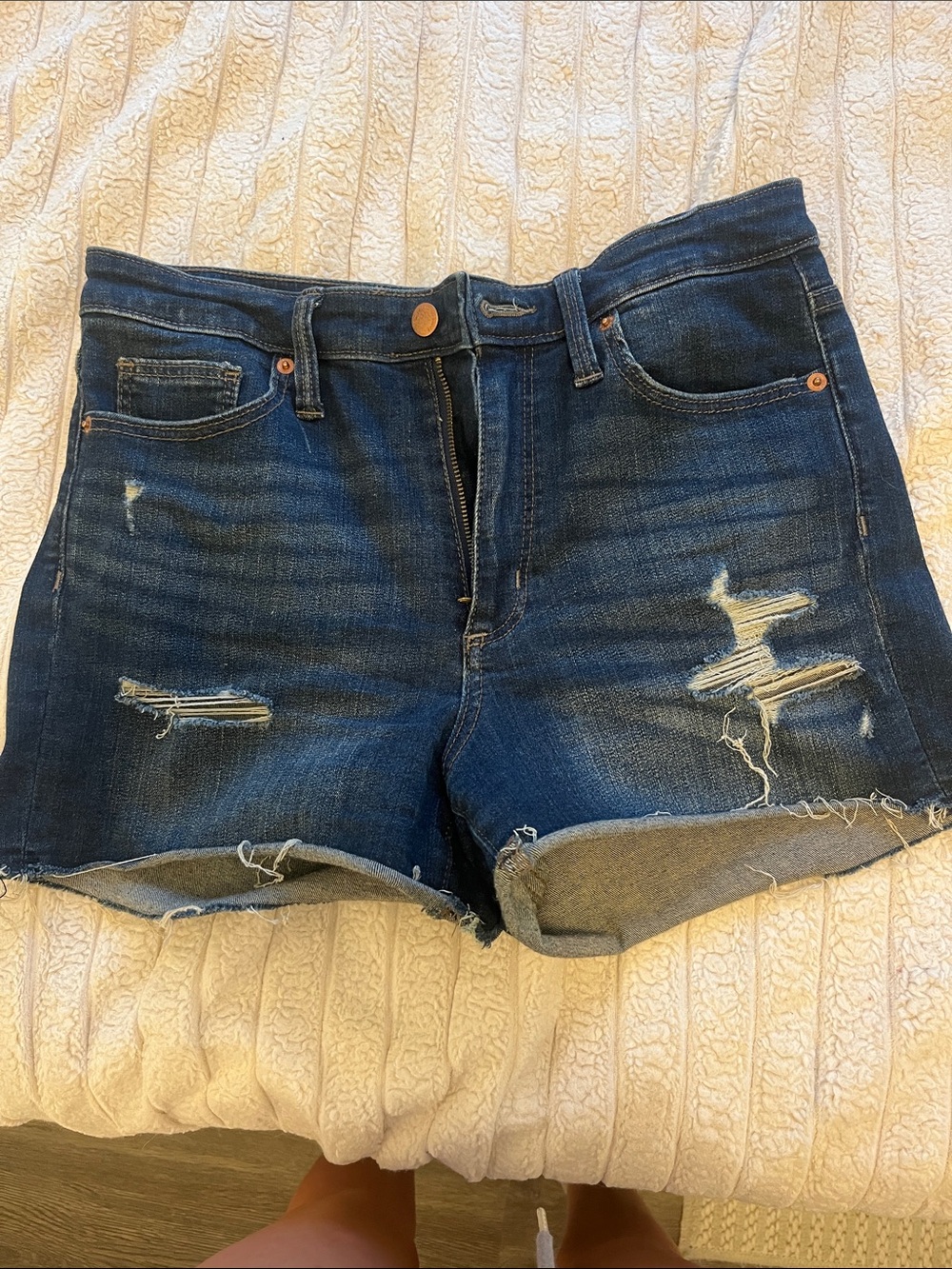 Universal Thread Dark Blue Distressed Denim Shorts Size 8 | Jean Shorts